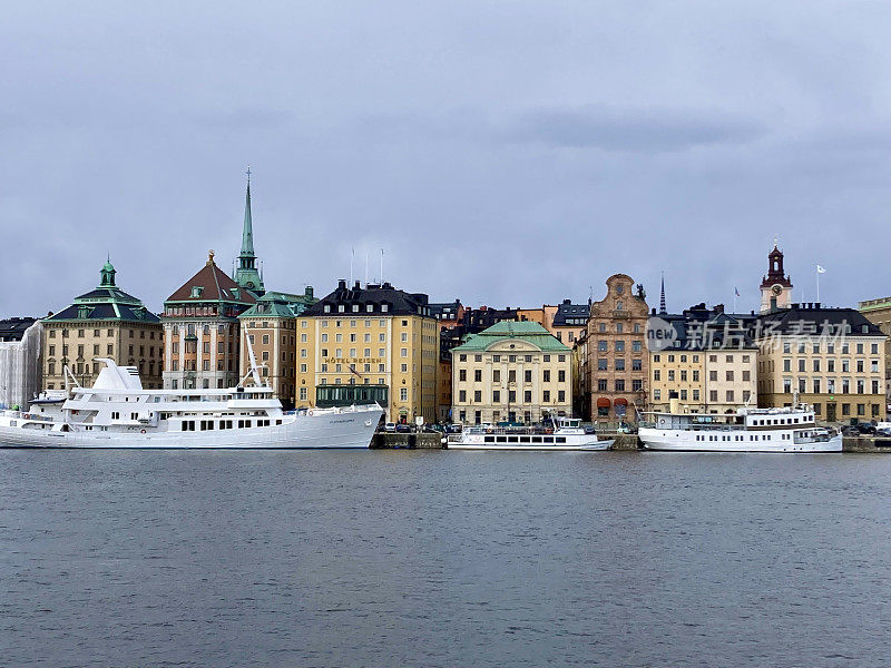 瑞典-斯德哥尔摩-从Gamla Stan(老城区)的Skeppholmen岛上眺望